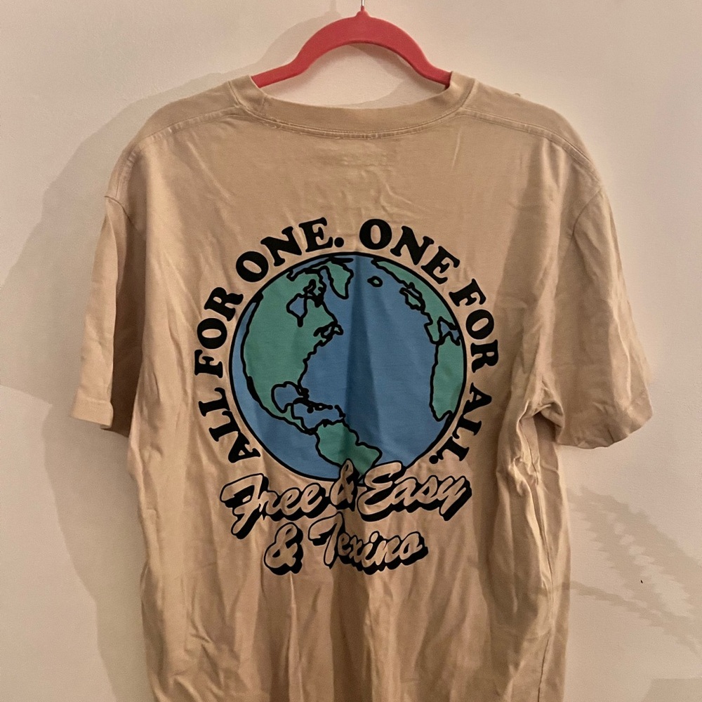 Free and easy t shirt